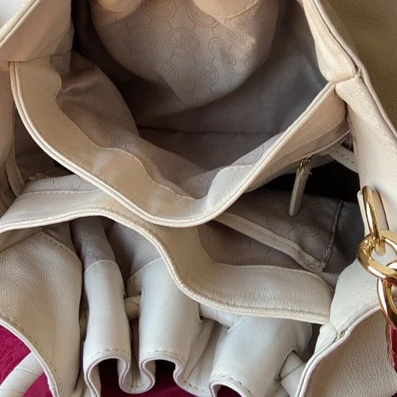 Rare Michael Kors crossbody bag Great condition - Picture 3 of 4